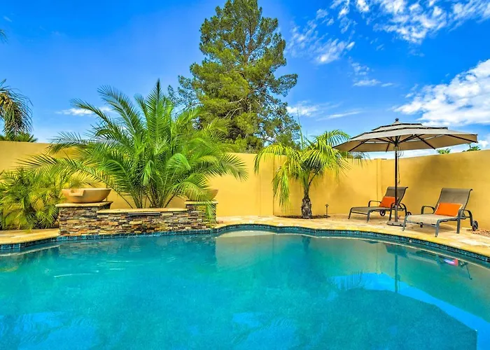 Snowbirds! Group Getaway W/ Hot Tub In * Scottsdale