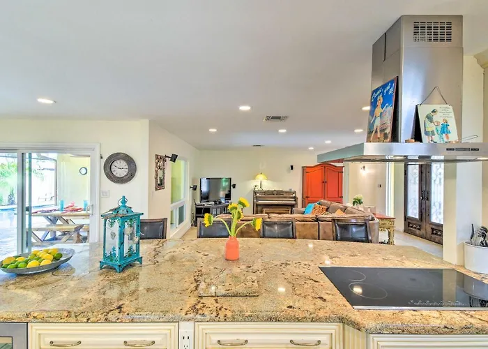 Ferienhaus Snowbirds! Group Getaway W/ Hot Tub In *